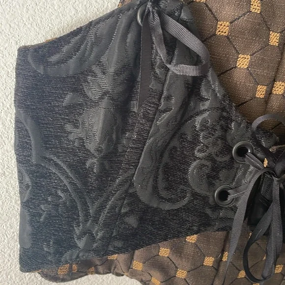 Damsel in this dress, Marie cropped bodice - Picture 3 of 8